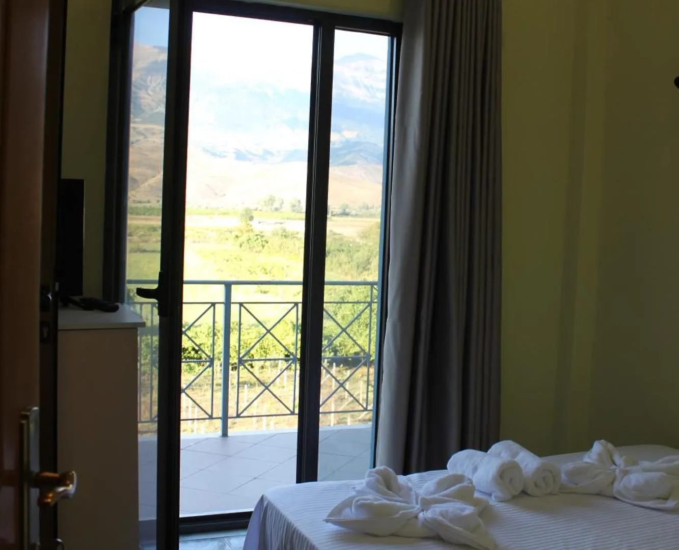 Hotel Mondo Gjirokastër 0*,  Albanien