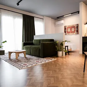 https://muz-studios.hotels-in-tirana.com